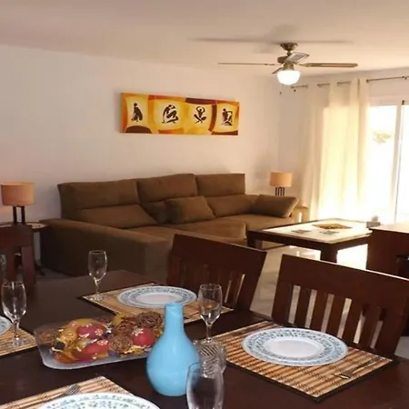 Apartment - 2 Bedrooms With Pool And Wifi - 4229