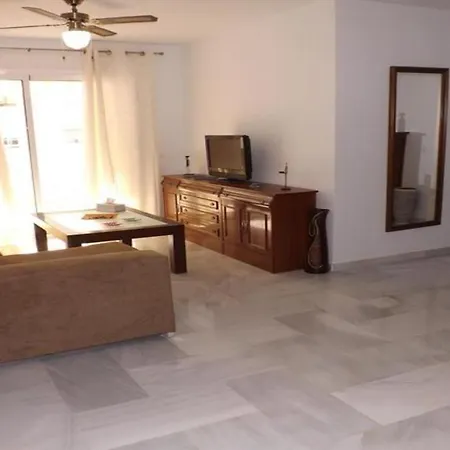 Apartment - 2 Bedrooms With Pool And Wifi - 4229 *
