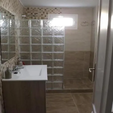 - 2 Bedrooms With Pool And Wifi - 4229